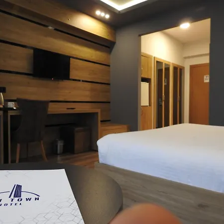 Town Otel