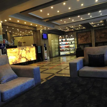 Town Otel 3*
