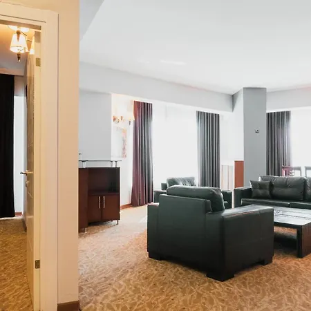 Town Otel